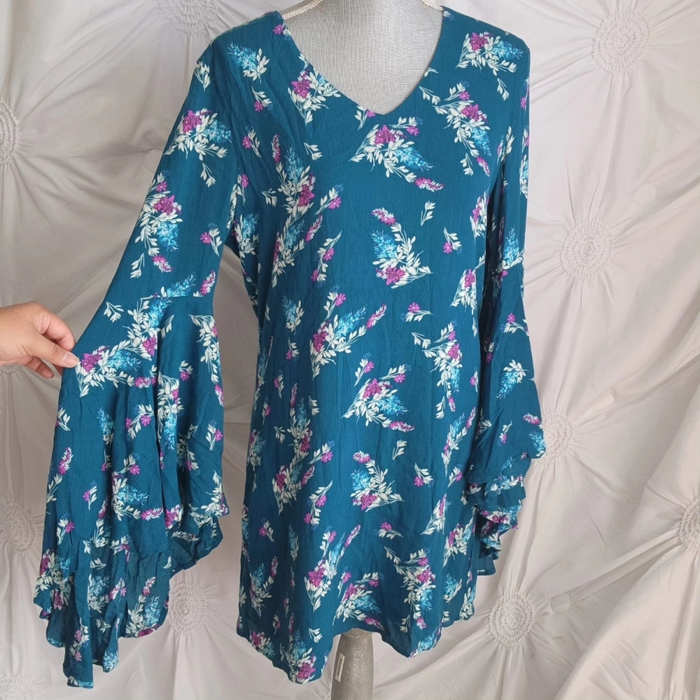 WAYF (Nordstrom) Floral Bell Sleeve Mini Dress size Medium
